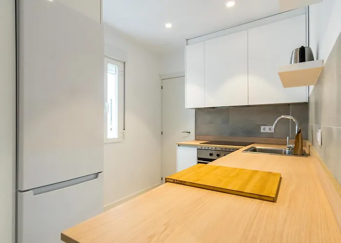 Bright Modern - 2Bedrooms 1Bathroom - Delicias